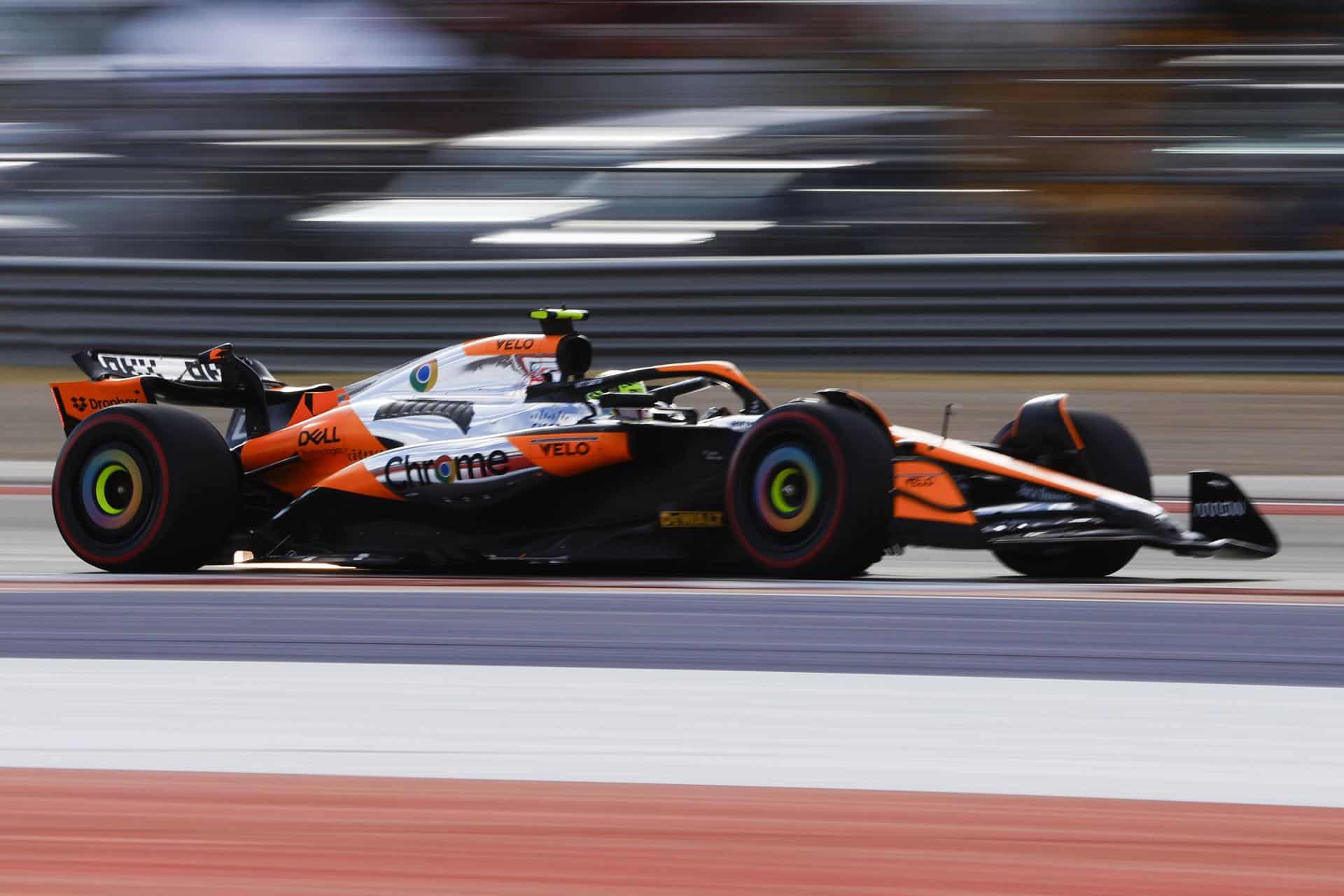 El piloto británico de McLaren Lando Norris durante el Gran Premio de Estados Unidos de F1. EFE/EPA/JOHN MABANGLO