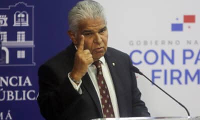 Fotografía de archivo del 3 de octubre de 2023 del presidente de Panamá, José Raúl Mulino, durante una rueda de prensa en Ciudad de Panamá (Panamá). EFE/Carlos Lemos