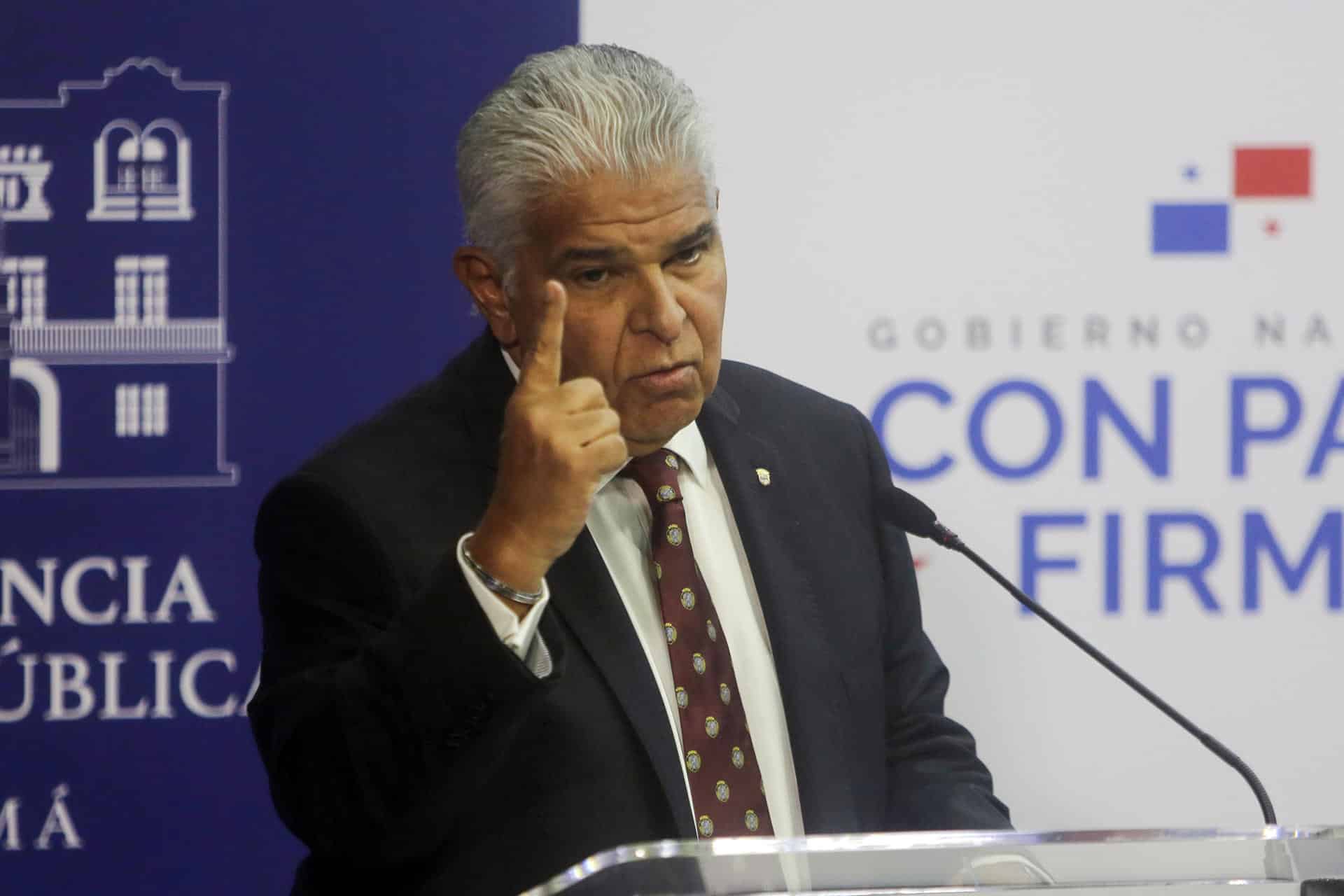 Fotografía de archivo del 3 de octubre de 2023 del presidente de Panamá, José Raúl Mulino, durante una rueda de prensa en Ciudad de Panamá (Panamá). EFE/Carlos Lemos