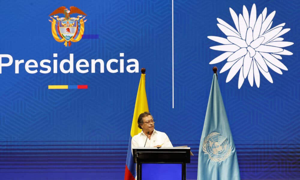 El presidente de Colombia, Gustavo Petro, pronuncia un discurso este 20 de octubre de 2024, en Cali (Colombia). EFE/ Mauricio Dueñas Castañeda