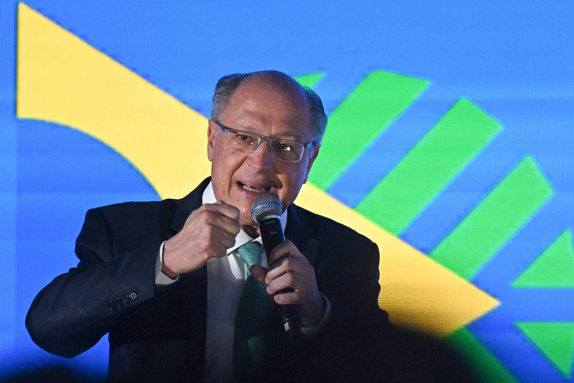 Fotografía de archivo del 7 de noviembre de 2023 del vicepresidente de Brasil, Geraldo Alckmin, durante la apertura de la sexta edición del llamado 'Brasil Investment Forum' (BIF), en BrasIlia (Brasil). EFE/Andre Borges