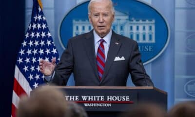 El presidente de Estados Unidos, Joe Biden, responde a una pregunta de los medios de comunicación durante la conferencia de prensa diaria de este 4 de octubre de 2024, en la sala de prensa de la Casa Blanca en Washington, DC, EE. UU. EFE/EPA/Shawn Thew