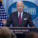 El presidente de Estados Unidos, Joe Biden, responde a una pregunta de los medios de comunicación durante la conferencia de prensa diaria de este 4 de octubre de 2024, en la sala de prensa de la Casa Blanca en Washington, DC, EE. UU. EFE/EPA/Shawn Thew