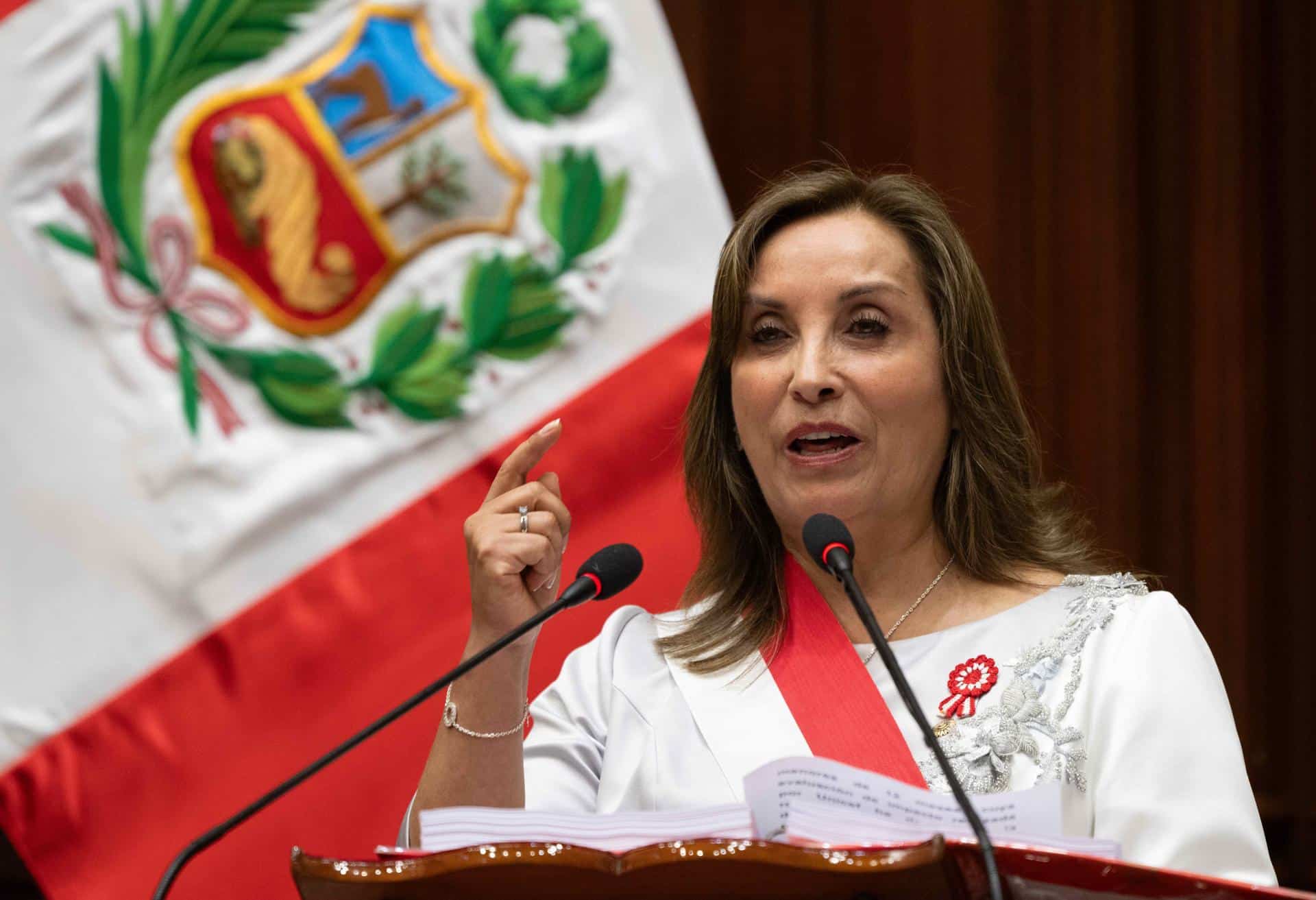 Fotografía de archivo del 28 de julio de 2024 de la presidenta de Perú, Dina Boluarte. EFE/Cristobal Bouroncle