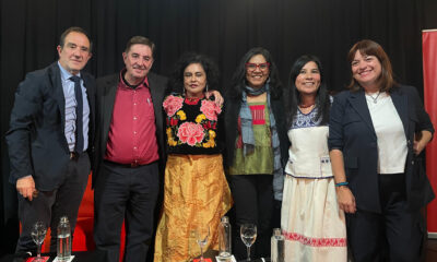 Desde la izquierda, el director del Instituto Cervantes en Nueva York, Javier Aldivielso, el director del Cervantes y escritor, Luis García Montero, la poeta mexicana Natalia Toledo, la poeta y responsable editorial de la UNAM, Socorro Venegas, la poeta Margarita León y la directora general del Libro, del Cómic y de la Lectura del Ministerio de Cultura y Deporte, María José Gálvez, posan durante un evento este jueves, en Nueva York (Estados Unidos). EFE/ Alicia Sánchez Gómez