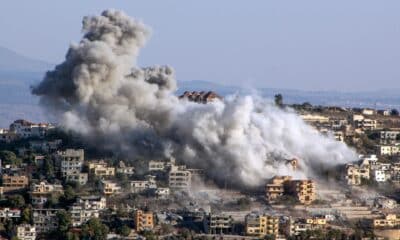 Foto de archivo del humo tras ataques aéreos israelíes sobre la ciudad de Khiam, en el sur del Líbano. EFE/STR