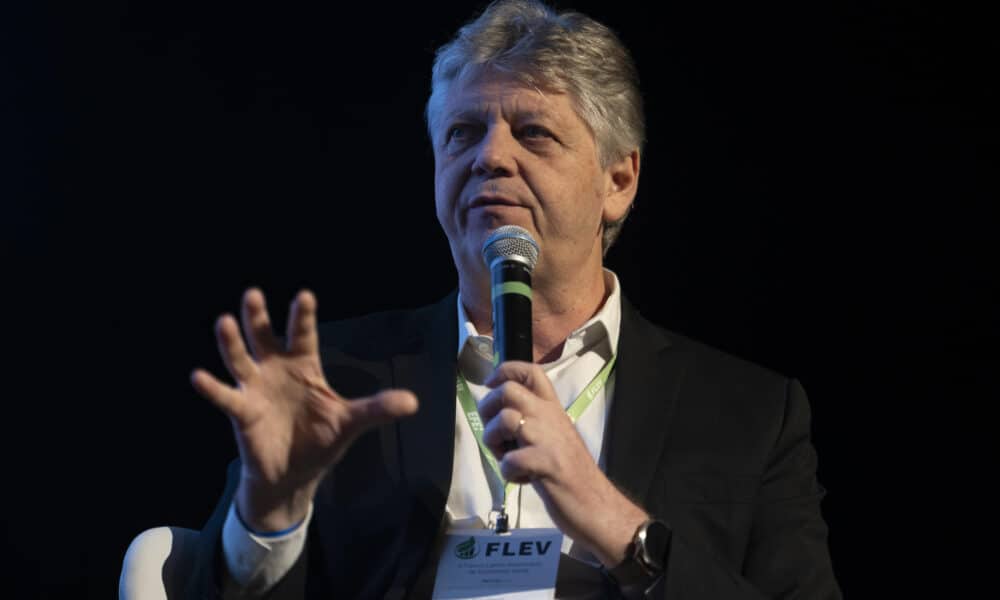 El secretario de Estado de Medio Ambiente de Mato Grosso do Sul, Jaime Verruck, habla durante el segundo día del II Foro Latinoamericano de Economía Verde, este miércoles en São Paulo (Brasil). EFE/ Isaac Fontana