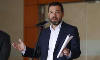 Fotografía dearchivo del alcalde de Bogotá, Carlos Fernando Galán, durante una rueda de prensa en Bogotá (Colombia). EFE/Mauricio Dueñas Castañeda