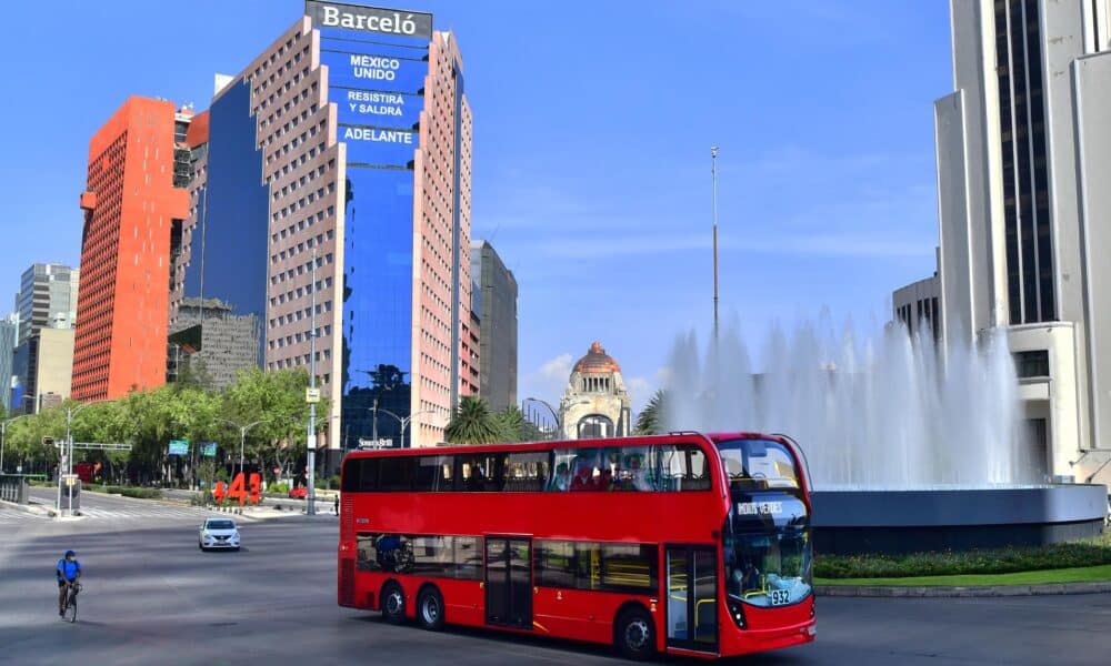 Fotografía que muestra edificios de inversión privada que ha modernizado la infraestructura en Ciudad de México (México). Archivo. EFE/Jorge Núñez