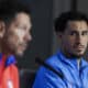 Giménez, junto a Simeone en la rueda de prensa de este martes. EFE/ Sergio Pérez