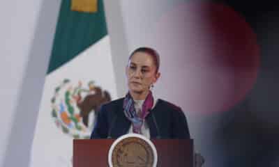 La presidente de México, Claudia Sheinbaum, habla durante una rueda este miércoles, en el Palacio Nacional de la Ciudad de México (México). EFE/ Isaac Esquivel