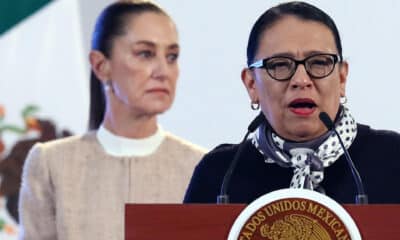 La secretaria de Gobernación (SG), Rosa Icela Rodríguez habla este lunes durante una conferencia de prensa en Palacio Nacional de la Ciudad de México (México). EFE/Mario Guzmán