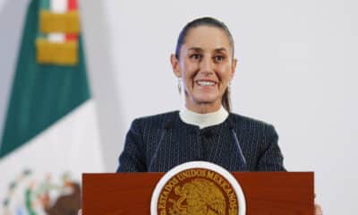 La presidenta de México, Claudia Sheinbaum, habla durante una rueda de prensa este jueves en el Palacio Nacional en la Ciudad de México (México). EFE/ Mario Guzmán