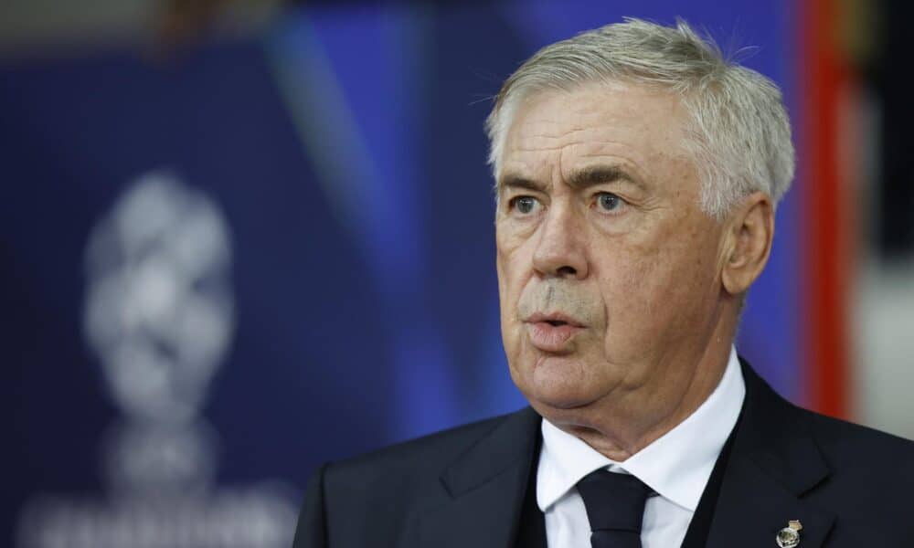 Carlo Ancelotti, técnico del Real Madrid, en Lille. EFE/EPA/MOHAMMED BADRA