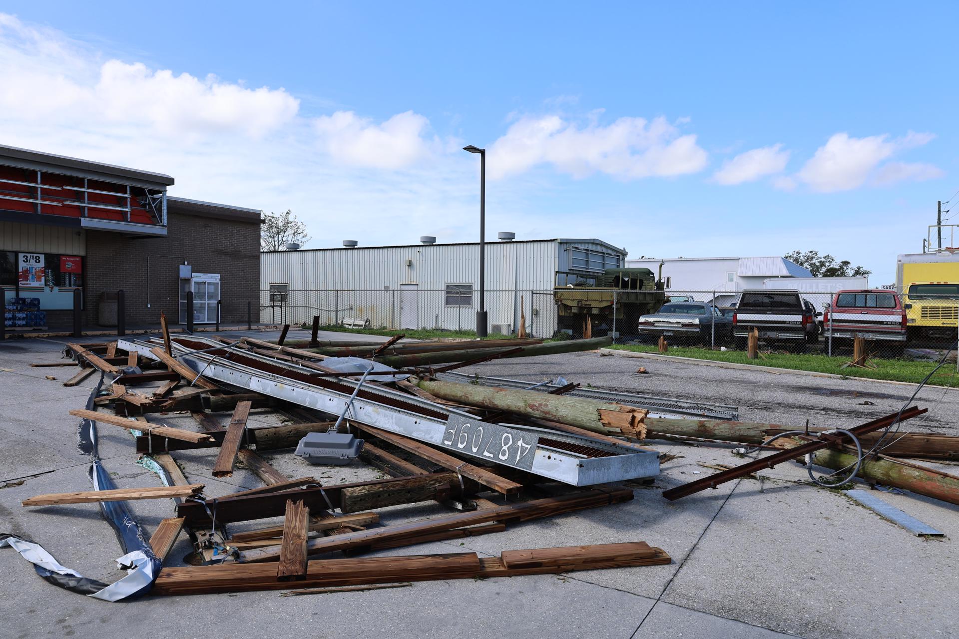 Imagen de daños causados por el paso del huracán Milton en Sarasota, Florida (EE.UU.). EFE/Octavio Guzmán