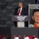 El candidato presidencial republicano Donald Trump hace campaña en el Gaylord Rockies and Resort en Aurora, Colorado. EFE/EPA/JEREMY SPARIG