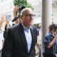 Singapore (Singapore), 03/10/2024.- Singapore's former Minister of Transport S. Iswaran arrives for his trial at the Supreme Court in Singapore, 03 October 2024. Iswaran awaits sentencing after pleading guilty to five charges, including four counts of accepting gifts as a public servant and one count of obstructing justice. (Singapur, Singapur) EFE/EPA/SIMON LIM