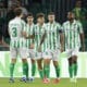 El delantero del Betis Ez Abde (c) celebra con sus compañeros tras anotar un gol ante el FC Copenhague este jueves, jornada 2 de la Liga Conferencia, entre el Rel Betis y el Football Club Copenhague, en el estadio Benito Villamarín de Sevilla. EFE/ Julio Muñoz