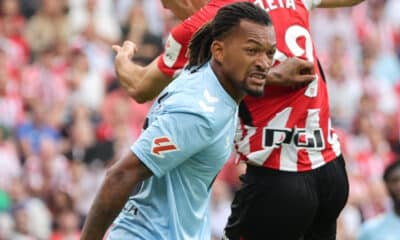 El defensa brasileño del Celta de Vigo Jailson Marques, durante el partido de la jornada 6 de LaLiga en el estadio de San Mamés en Bilbao. EFE/ Luis Tejido