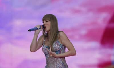 Fotografía de la cantante y compositora estadounidense Taylor Swift en un concierto en el estadio Santiago Bernabéu de Madrid. EFE/Juanjo Martín