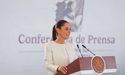 Fotografía cedida por la presidencia de México de la presidenta de México, Claudia Sheinabum, en una rueda de prensa este viernes, en el municipio de Cabo San Lucas, en Baja California Sur (México). EFE/Presidencia de México/SOLO USO EDITORIAL/SOLO DISPONIBLE PARA ILUSTRAR LA NOTICI QUE ACOMPAÑA(CRÉDITO OBLIGATORIO)