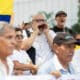 Fotografía de archivo de un hombre que grita durante una manifestación de pensionados y jubilados en Caracas (Venezuela). EFE/ Ronald Peña