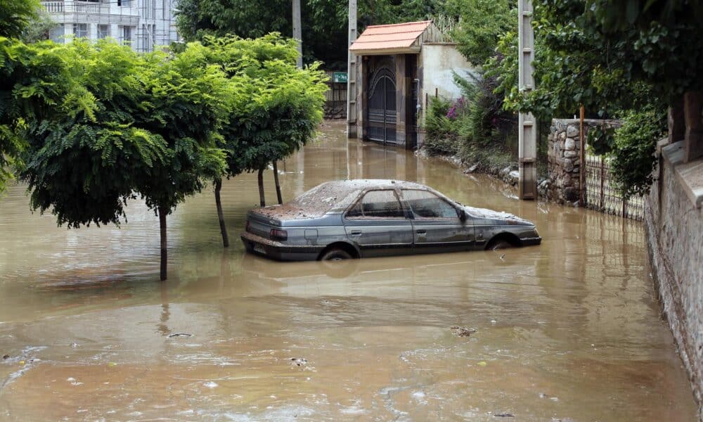 Imagen de archivo de inundaciones en Irán. EFE/EPA/ABEDIN TAHERKENAREH