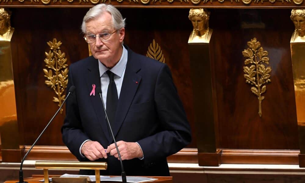 El primer ministro francés, el conservador Michel Barnier, este martes ante la Asamblea. EFE/EPA/JULIEN MATTIA