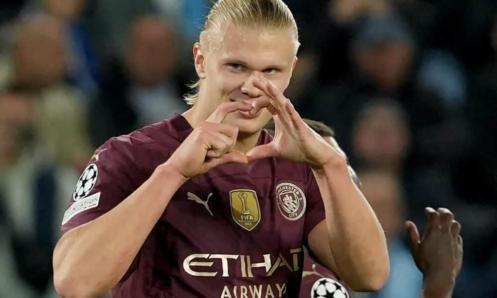 El delantero del City Erling Haaland celebra un gol, durante el partido de la segunda jornada de la UEFA Champions League que han jugado Slovan Bratislava y Manchester City en Bratislava, Eslovaquia. EFE/EPA/JAKUB GAVLAK