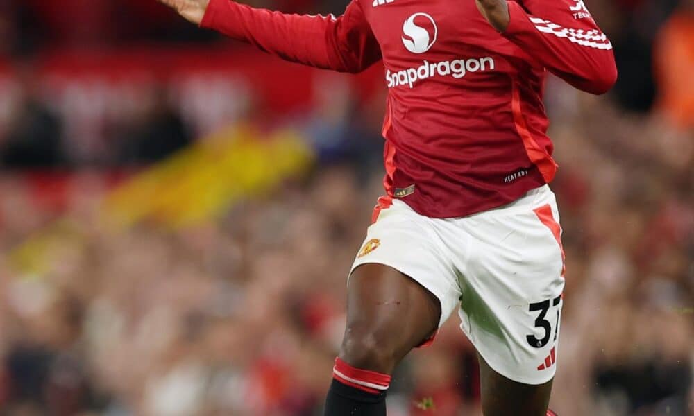 El jugador del Manchester United, Kobbie Mainoo. EFE/EPA/ADAM VAUGHAN