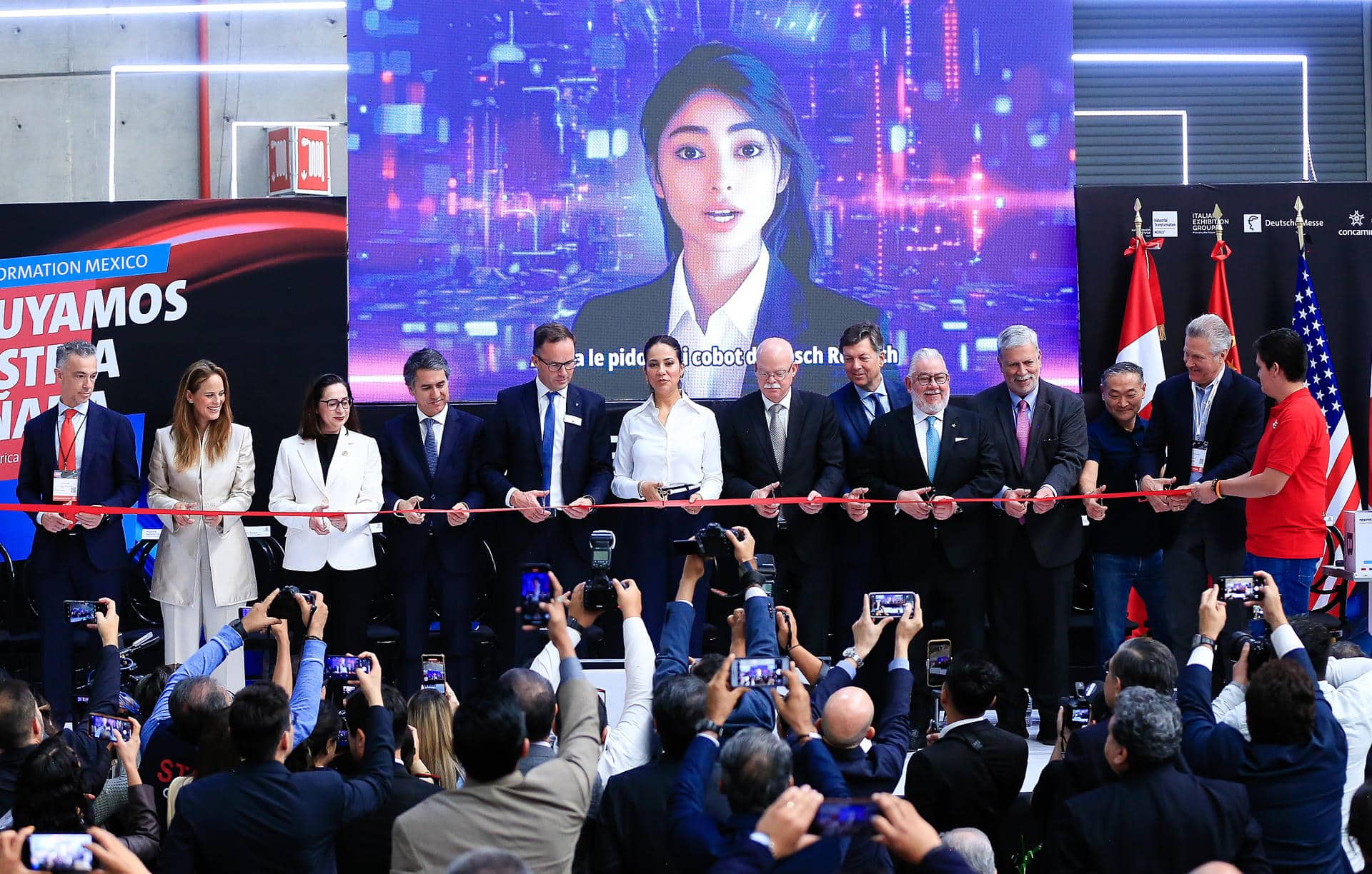 Fotografía general durante la inauguración de la Industrial Transformation México (ITM) 2024 de la Hannover Messe, en la ciudad de León en el estado de Guanajuato (México). EFE/Luis Ramírez