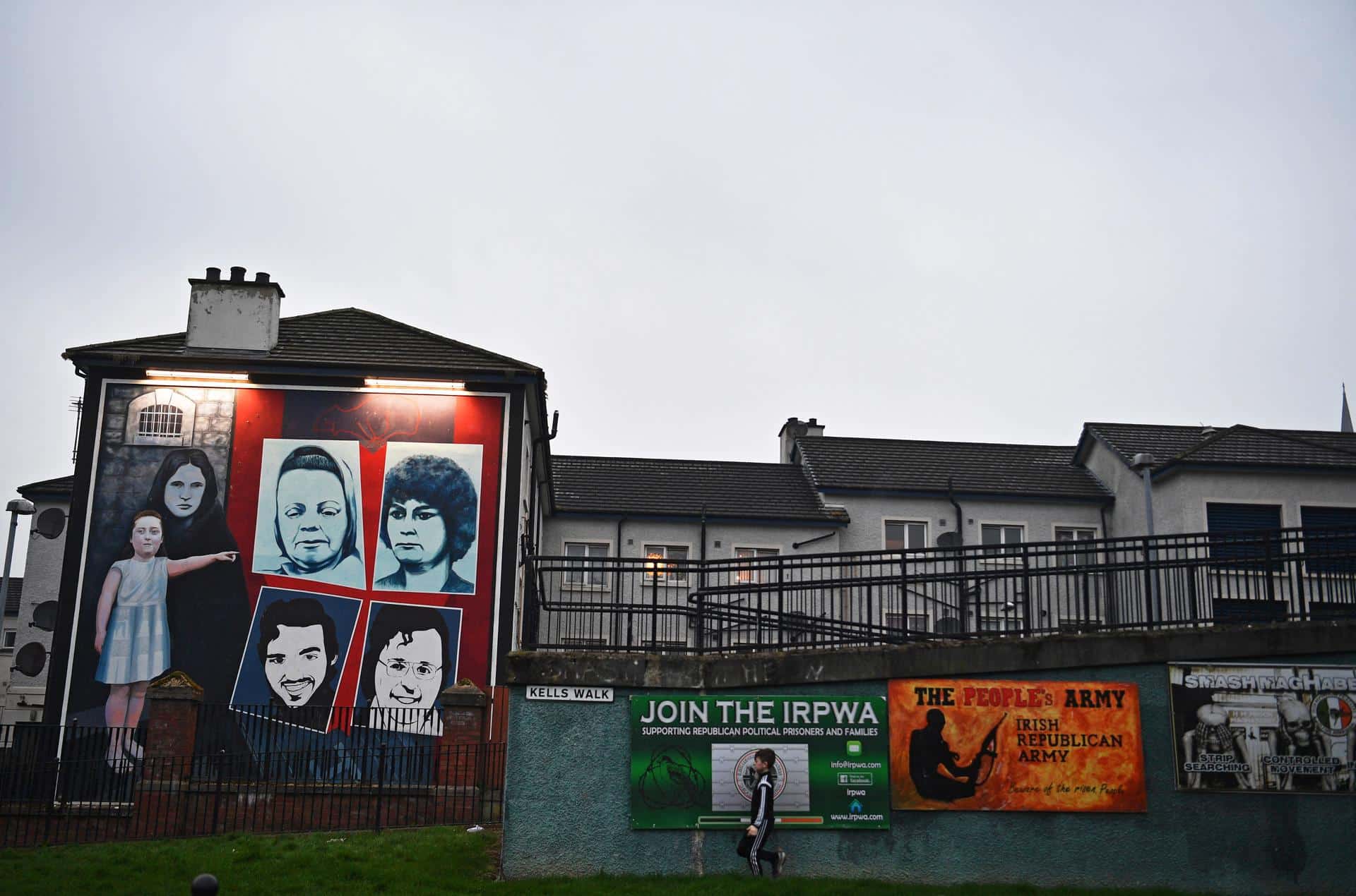 Pintadas sobre el conflicto norirlandés en Derry/Londonderry. EPA/EFE