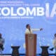 Fotografía de archivo del 8 de agosto de 2024 del presidente de Colombia, Gustavo Petro (c), en la 'Cumbre Ministerial Latinoamericana y del Caribe por la Inteligencia Artificial: ColombIA', en Cartagena (Colombia). Petro propuso que los gobiernos de América Latina se unan para estudiar la Inteligencia Artificial (IA) y sus riesgos, pues considera que esta tecnología "tiene la capacidad de la extinción humana". EFE/ Ricardo Maldonado Rozo