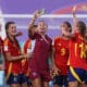 Algunas futbolistas de España se toman una foto al ganar el partido de cuartos de final del Mundial sub-17 a Ecuador. EFE/ Orlando Barría