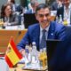 El primer ministro español, Pedro Sánchez, asiste a una mesa redonda durante la cumbre UE-Consejo de Cooperación del Golfo (CCG) en Bruselas, Bélgica, el 16 de octubre de 2024. Esta es la primera cumbre entre los líderes de la UE y el CCG, cuyo objetivo es desarrollar una asociación más estrecha. La Unión Europea es el segundo socio comercial más importante de los países del CCG, generando 170 000 millones de coronas en comercio en 2023; las importaciones de combustibles minerales representaron más del 75 % de las importaciones de la UE procedentes de los países del CCG. Desde 2020, las importaciones de combustible se han más que triplicado, principalmente debido al conflicto armado entre Rusia y Ucrania. (Bélgica, Rusia, España, Ucrania, Bruselas) EFE/EPA/OLIVIER HOSLET