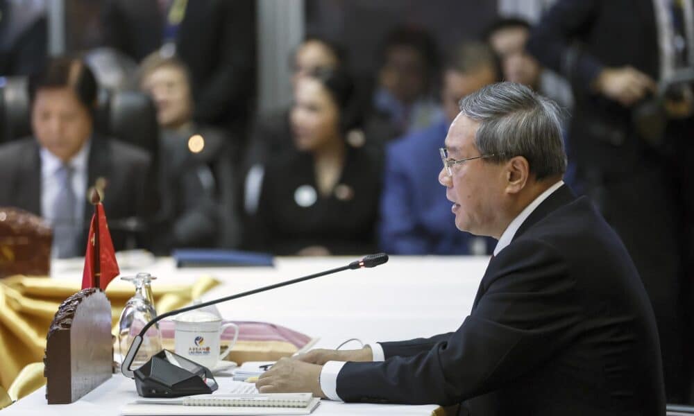 El primer ministro de China, Li Qiang, durante su participación en la cumbre de líderes de la Asociación de Naciones del Sudeste Asiático (ASEAN), que se celebra en Laos.
EFE/EPA/RUNGROJ YONGRIT