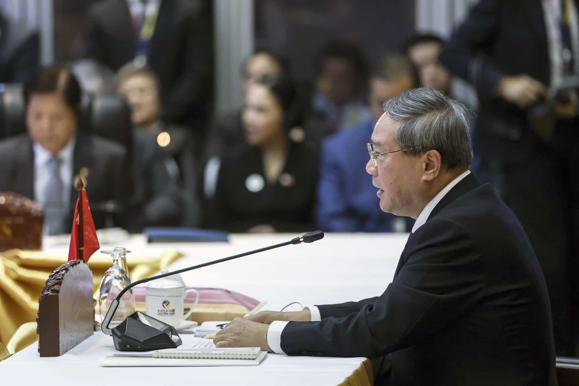 El primer ministro de China, Li Qiang, durante su participación en la cumbre de líderes de la Asociación de Naciones del Sudeste Asiático (ASEAN), que se celebra en Laos.
EFE/EPA/RUNGROJ YONGRIT