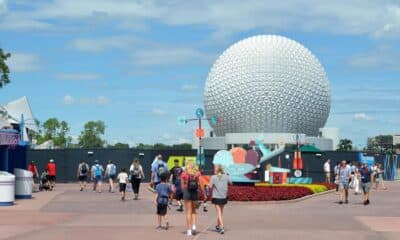 Fotografía de archivo de la entrada al parque temático EPCOT, en Lake Buena Vista, Florida (Estados Unidos). EFE/ Álvaro Blanco