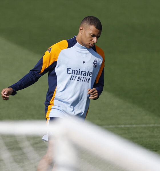 El jugador del Real Madrid Kylian Mbappé, durante un entrenamiento en la Ciudad Deportiva de Valdebebas. EFE/ Rodrigo Jiménez