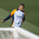 El jugador del Real Madrid Kylian Mbappé, durante un entrenamiento en la Ciudad Deportiva de Valdebebas. EFE/ Rodrigo Jiménez