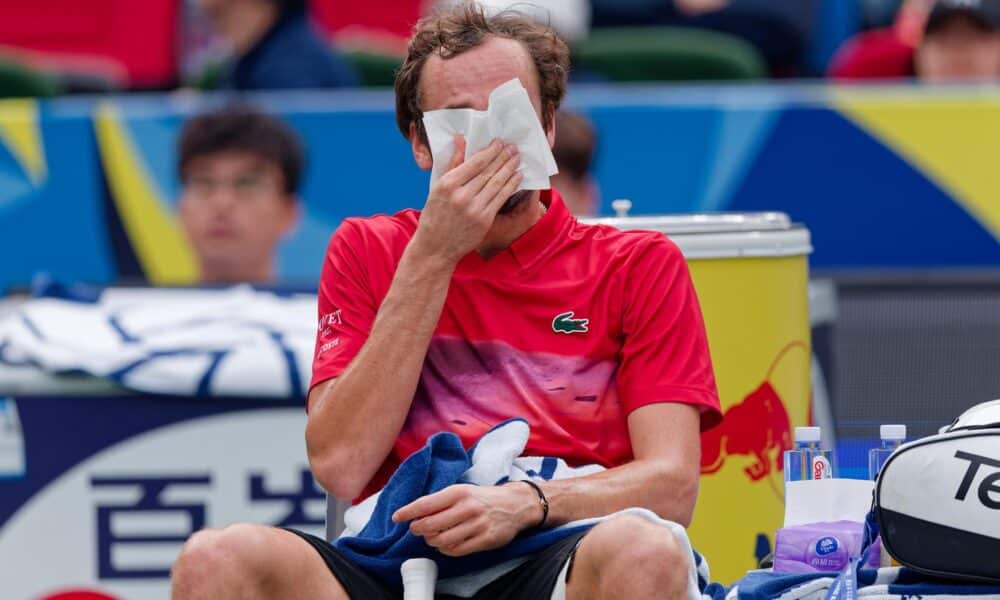 El ruso Daniil Medvedev, durante su partido ante el italiano Jannik Sinner. EFE/EPA/ALEX PLAVEVSKI