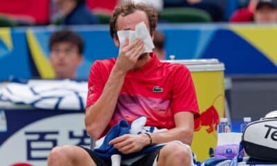 El ruso Daniil Medvedev, durante su partido ante el italiano Jannik Sinner. EFE/EPA/ALEX PLAVEVSKI