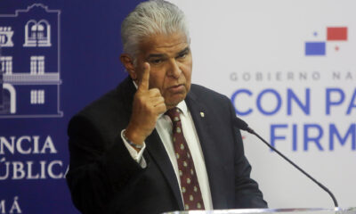 El presidente de Panamá, José Raúl Mulino, habla durante una rueda de prensa este jueves, en Ciudad de Panamá (Panamá).EFE/Carlos Lemos