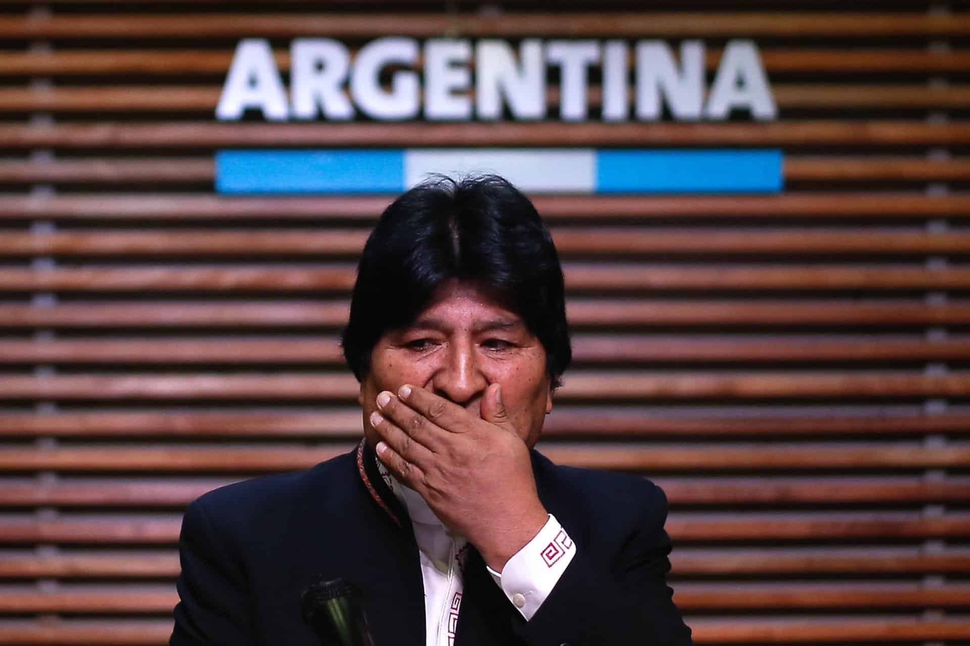 Fotografía de archivo fechada el 21 de febrero de 2020 del expresidente de Bolivia Evo Morales hablando durante una rueda de prensa en Buenos Aires (Argentina). EFE/Juan Ignacio Roncoroni