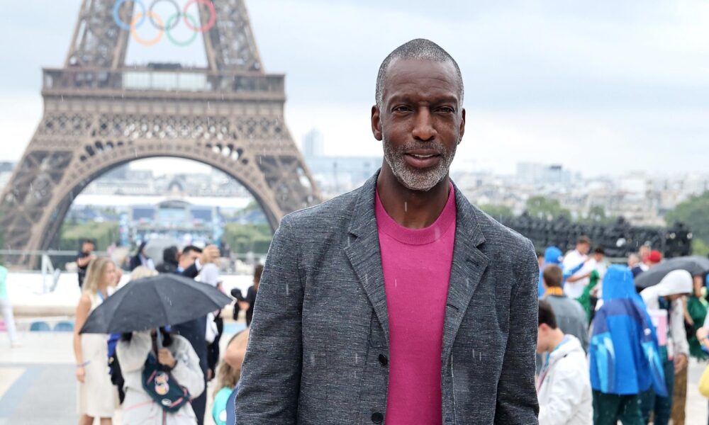 El exvelocista estadounidense Michael Johnson durante los Juegos de París 2024. EFE/EPA/CHRISTOPHE PETIT TESSON / POOL