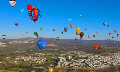 Fotografía de archivo de globos aerostáticos durante el 22 Festival Internacional del Globo (FIG) hoy, en León, estado de Guanajuato (México). EFE/ Luis Ramírez