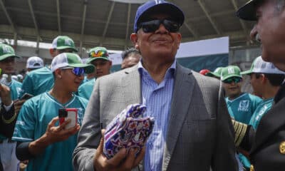 El exbeisbolista mexicano Fernando Valenzuela murió este martes. EFE/ Isaac Esquivel