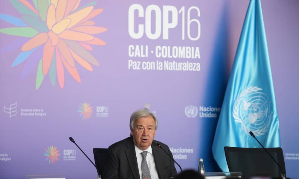 El secretario general de la ONU, António Guterres habla durante una rueda de prensa este miércoles en Cali (Colombia), donde se celebra la Conferencia de las Naciones Unidas sobre Biodiversidad (COP16). EFE/ Ernesto Guzmán Jr.