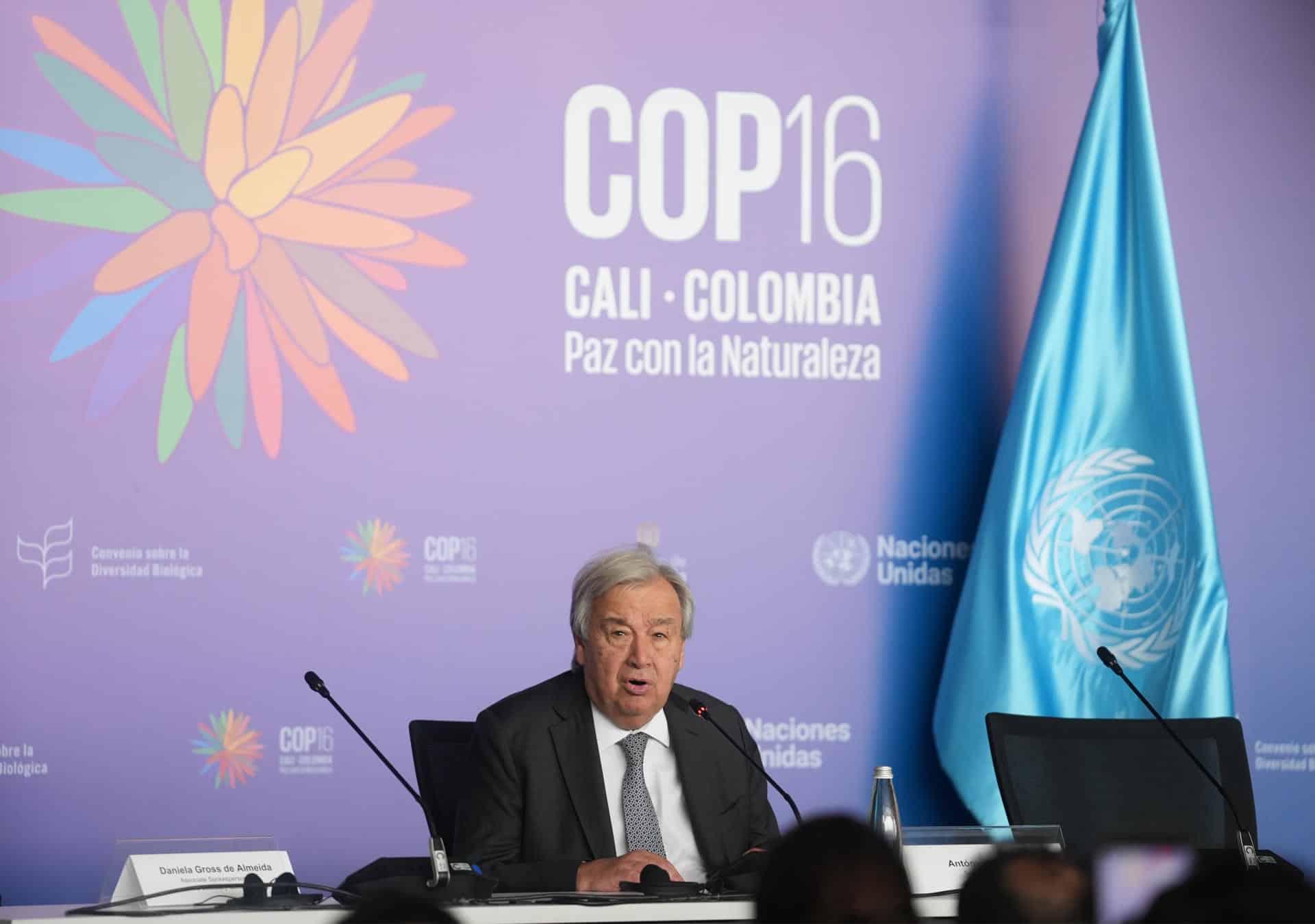 El secretario general de la ONU, António Guterres habla durante una rueda de prensa este miércoles en Cali (Colombia), donde se celebra la Conferencia de las Naciones Unidas sobre Biodiversidad (COP16). EFE/ Ernesto Guzmán Jr.