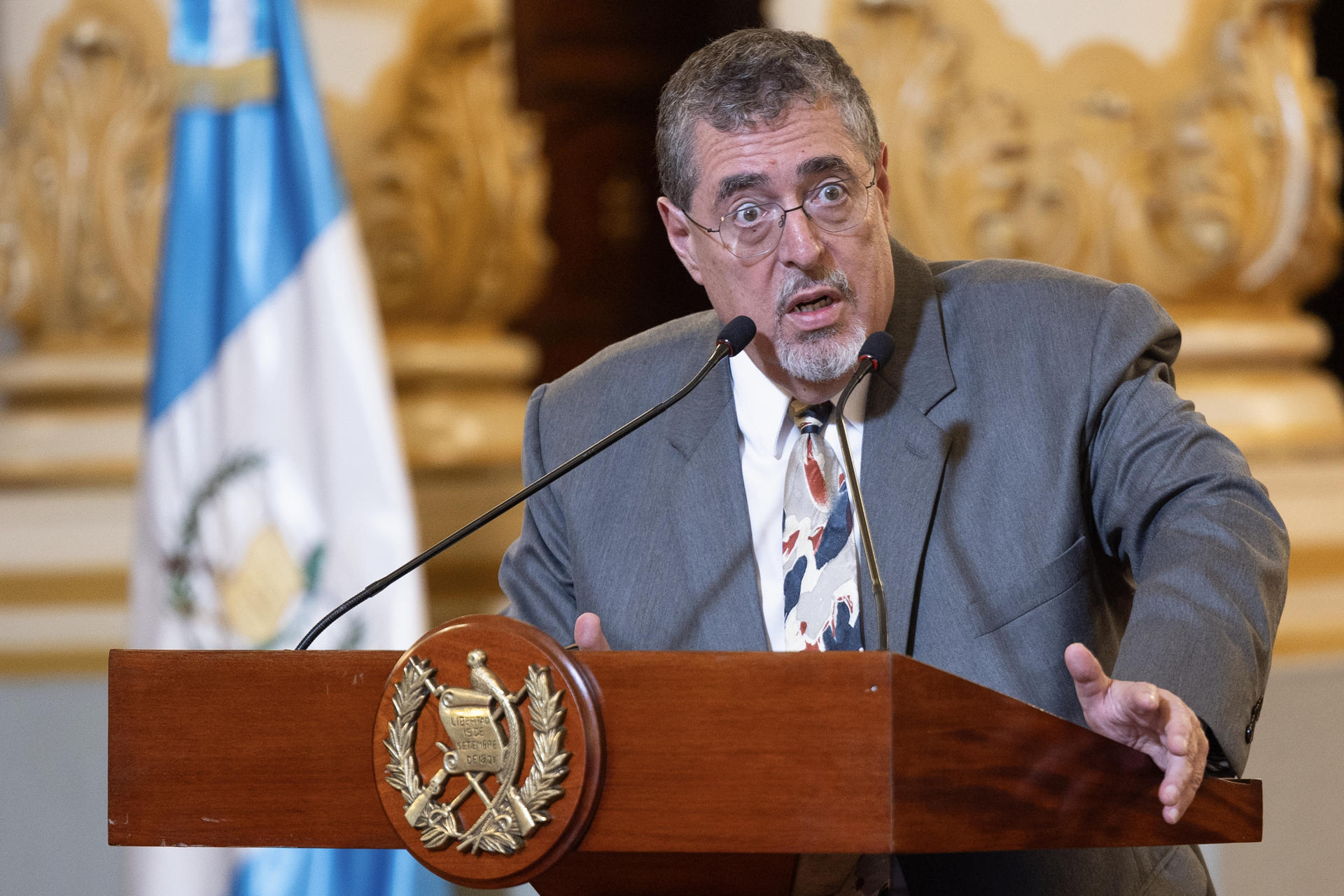 Fotografía de archivo del presidente de Guatemala, Bernardo Arévalo de León. EFE/David Toro